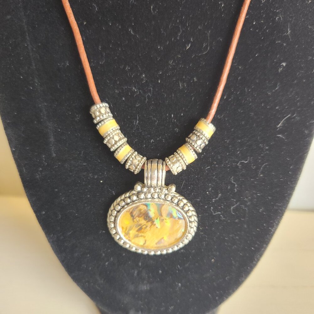 Kenneth Cole necklace - Picture 4 of 6